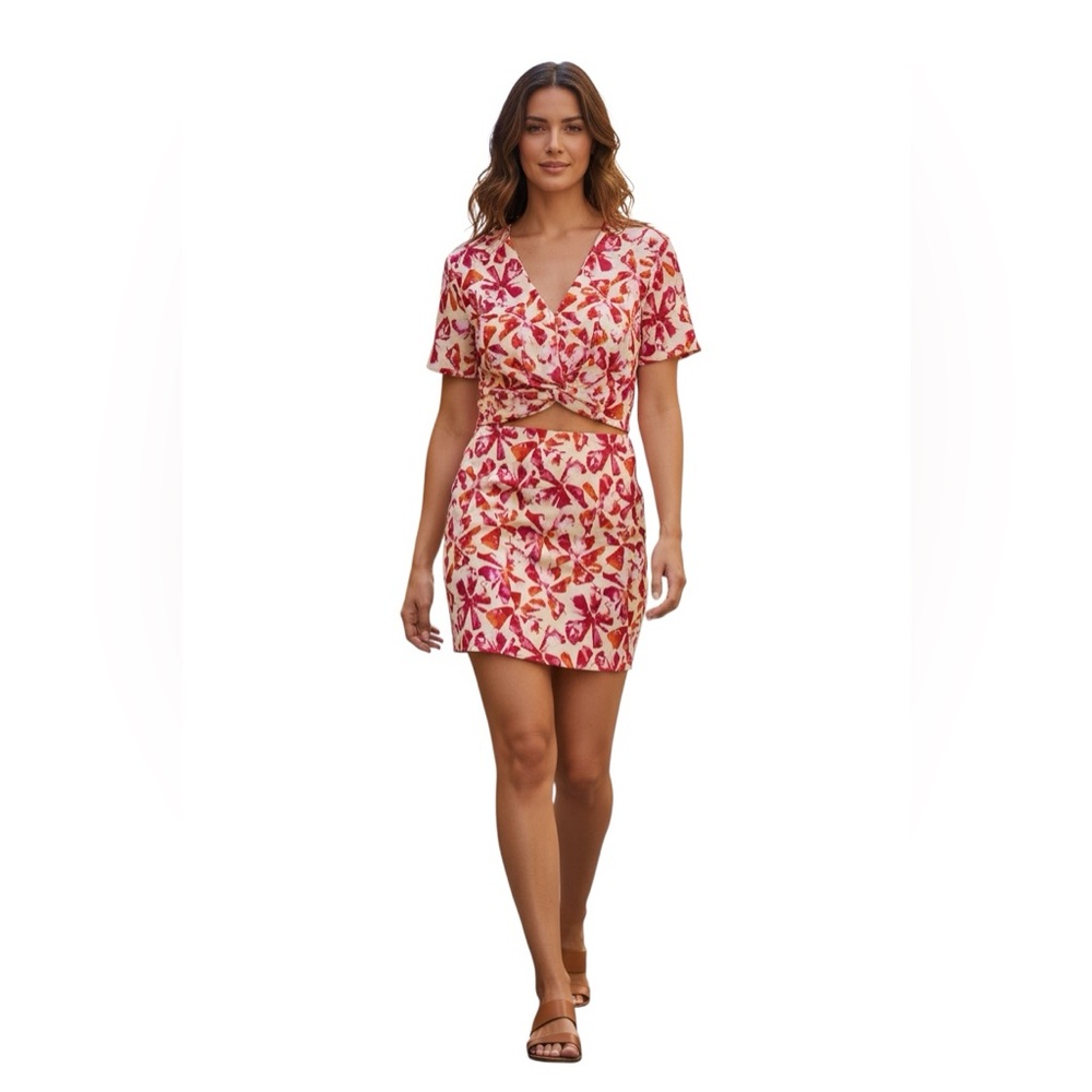 NWT Royalty by Maluma set mini skirt crop top in floral red pink  size small/4